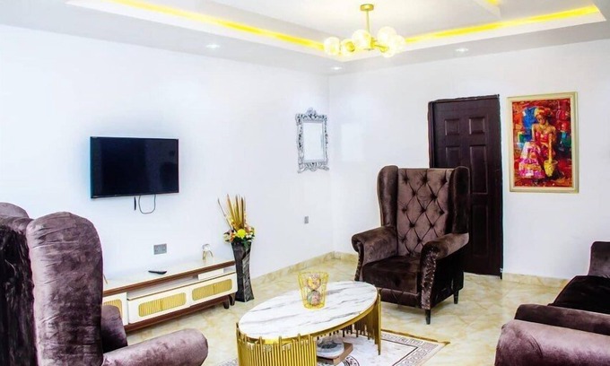 Alimosho Apartamento | Hollysee Hotel and Suites