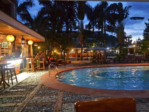 Puerto Galera Hotel | Hollywood Palm Beach Hotel