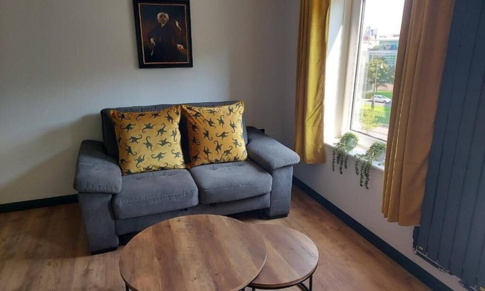 Gifford Apartamento | Holyrood New Apartment - newly refurbished apartment with parking space