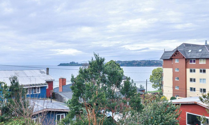 Puerto Varas Apartamento | HOM I Vista al Lago Depto con Estacionamiento