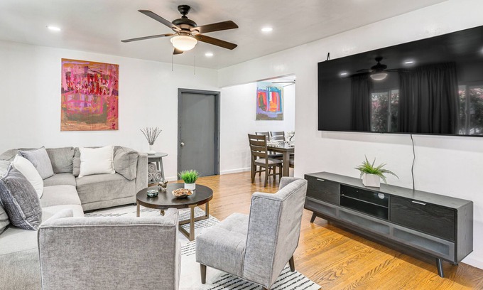Ridgeview - Webster Casa | Home 3 Miles to Balboa Park & San Diego Zoo!