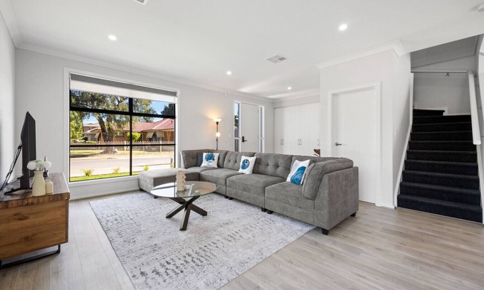Mitchell Park Casa | Home Abroad - 3BR with Dedicated Workspace