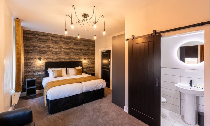 Anfield Casa | Home at 42 Arkles Lane
