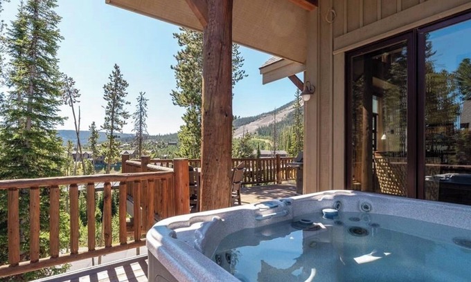 Big Sky Chalet De Esquí | Home at Big Sky Moonlight area. Walking distance to ski runs and hiking trails