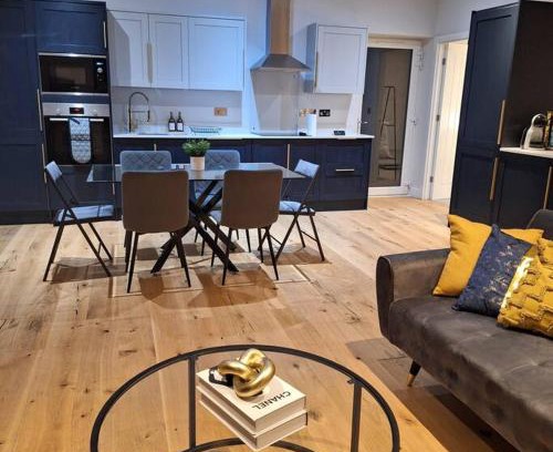 Reading Apartamento | Home at Highgrove - Private Garden & Parking