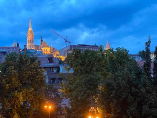 Vizivaros Apartamento | Home at the Castle