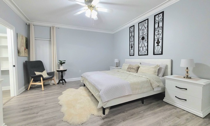 Denham Springs Casa | Home away from home!