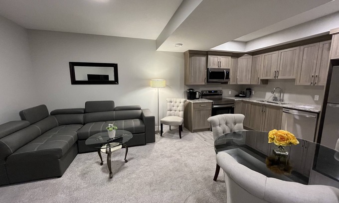 Southeast Calgary Casa | Home Away from Home - 1 King Sized Bedroom Basement Suite