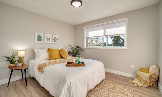 Five Corners Casa | Home away from Home! Clean and bright remodeled 3 bedroom home w all essentials!