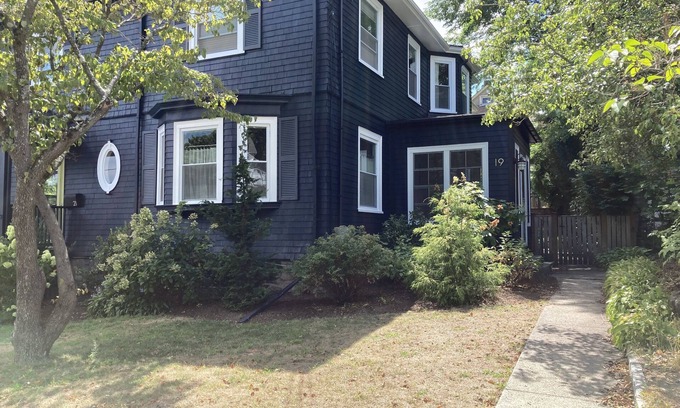 Arlington Apartamento | Home away from home for work or graduate school.