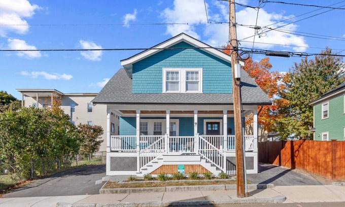 Highlands Casa | Home Away From Home in Lowell