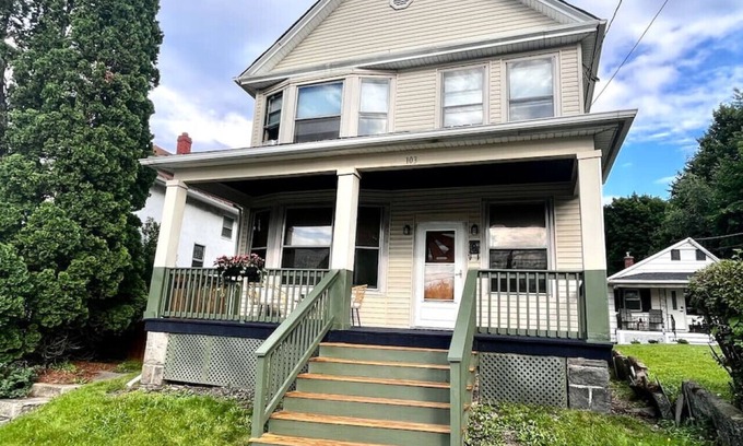 Scranton Casa | Home away from home in Electric City