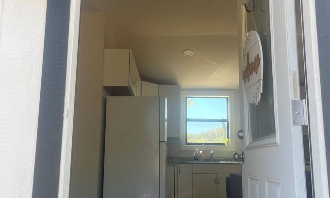Tyler Cabina | Home away from Home- Near Tyler Airport