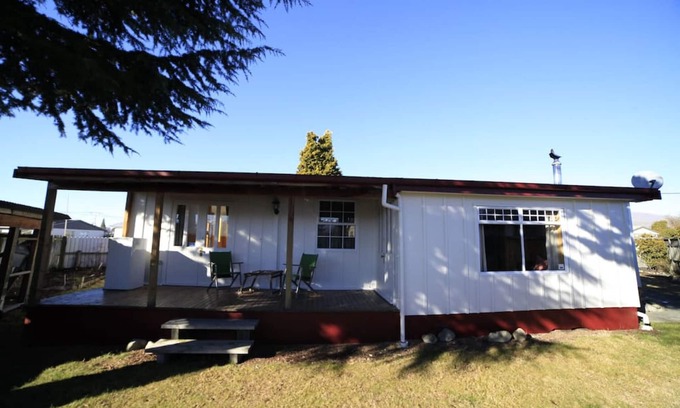 Twizel Casa | Home away from Home, Twizel. FREE WIFI