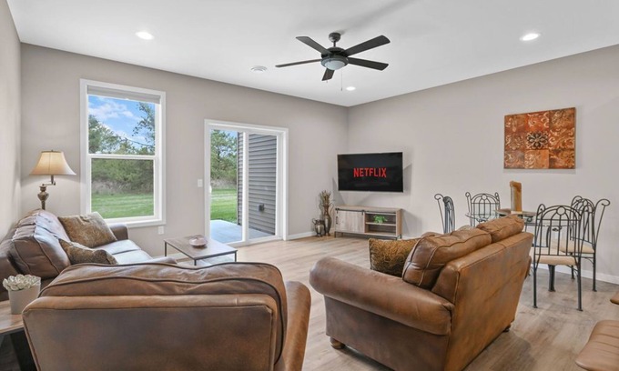 Plover Casa | Home away from Home, upscale townhome