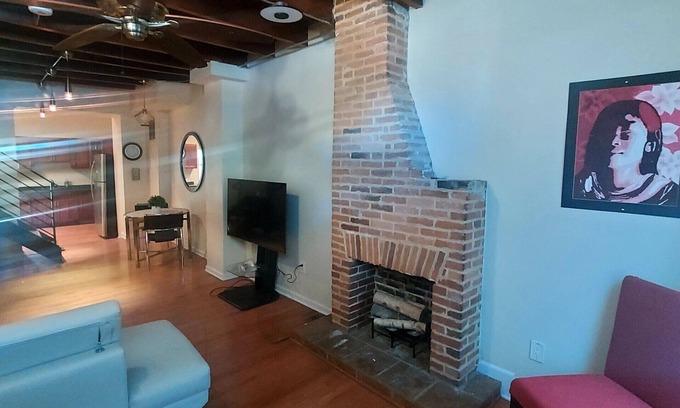 Downtown Baltimore Casa | Home Away from Home