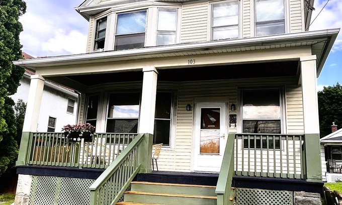Scranton Casa | Home Away from Home