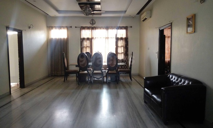 Kharar Casa | Home Away Home Área construida 9000 pies cuadrados