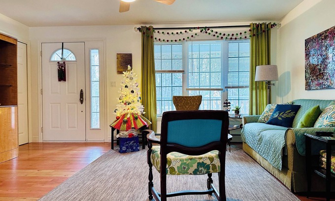 New Gloucester Casa | Home base for 4 Seasons of Adventure, Close to everything!