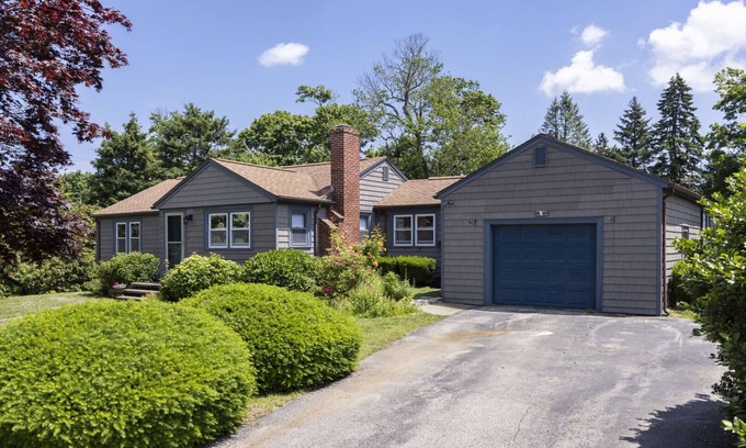 Jamestown Casa | Home Downtown with Private Yard and Pool