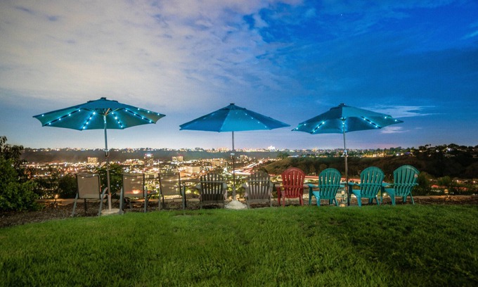 Birdland Casa | Home Ensuite With Panoramic City View