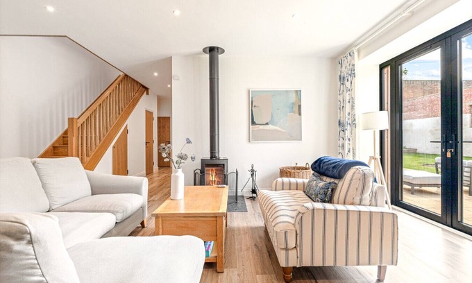 Cuddesdon Casa | Home farm barn - Pet friendly close to Oxford