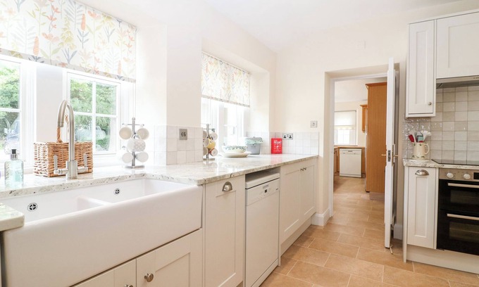 Ducklington Cabaña | Home Farm