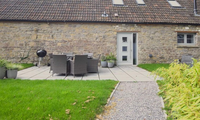 Badgworth Casa | Home Farm - The Stables