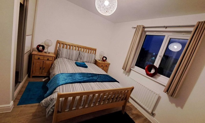Bobbing Apartamento | Home from Home Apartment 10 minutes to Sheerness Beach and Rochester Castle