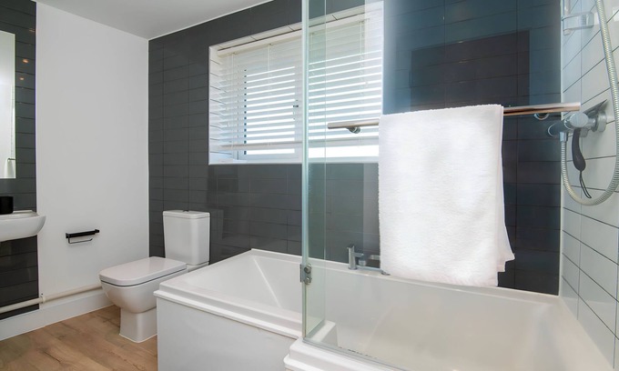 Staple Hill Casa | Home from Home in Downend, Bristol