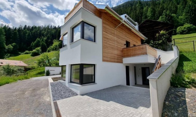 Landeck Apartamento | Home Holzwurm by Interhome