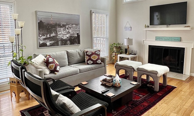 High Point Casa | Home in a nice High Point Neighbourhood