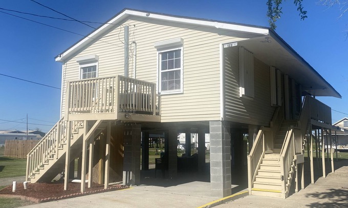 Barataria Casa | Home in Barataria, Relax with the whole family at this peaceful place to stay.