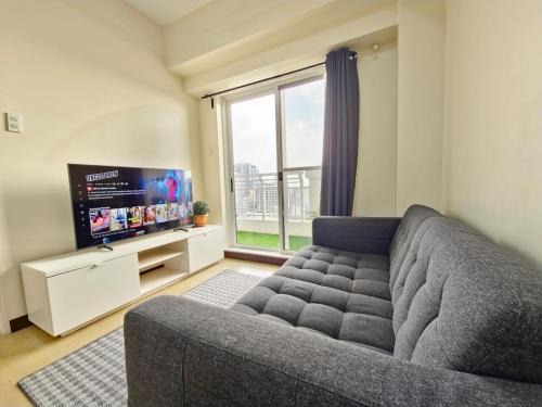 Ermita Apartamento | Home in Manila Breathtaking Sunset View