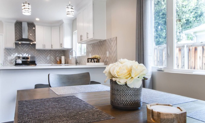 Altadena Casa | Home in Pasadena - Rose Bowl