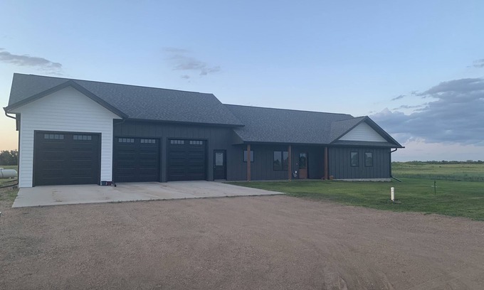 Pierre Casa | Home in Spring/Cow Creek. 15 miles North of Pierre, SD
