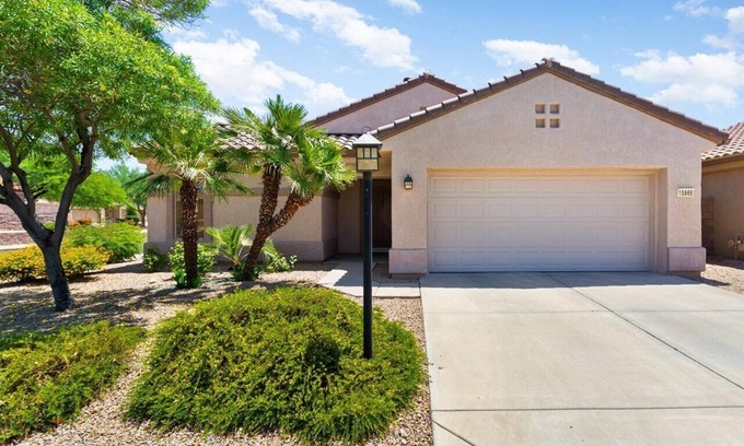 Surprise Casa | HOME IN THE GRAND! WALKING DISTANCE TO AMENITIES!
