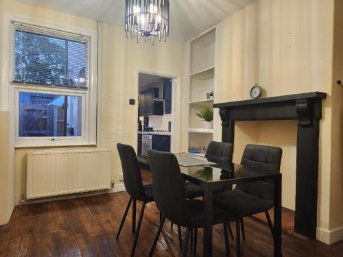 Lower Wick Casa | Home In Worcester - With Free Parking