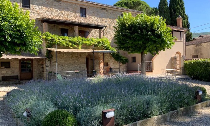 Passignano sul Trasimeno Apartamento | Home from Home in Passignano - Lakeside views!