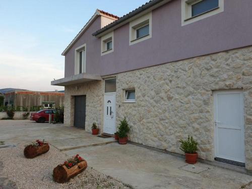 Gradina Casa | Home Lucić