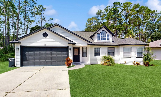 Indian Trails Casa | Home near the beach with private pool, inviting patio, streaming & AC