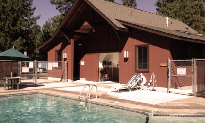 Sisters Casa | Home nestled in the forest just outside Sisters