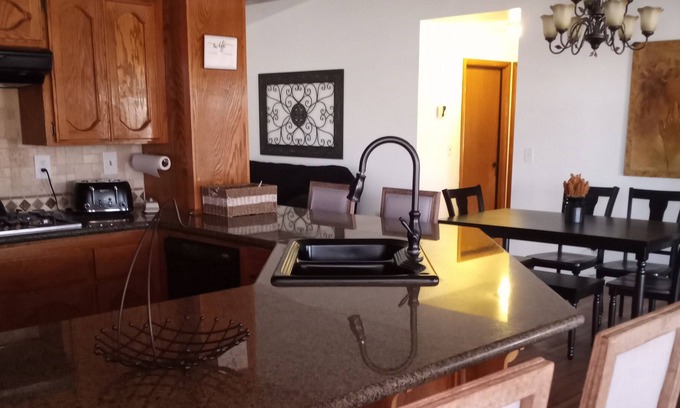 Victorville Casa | Home of Hearts, Large, spacious home