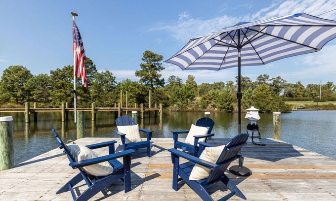Deltaville Casa | Home on Jackson Creek Home w/kayaks, bike, dock. Available guest cottage extra.