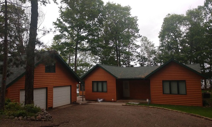 Deerwood Casa | Grandes puestas de sol en el lago al atardecer. Uso de PONTOON GRATIS incluido para alquileres de otoño de 2019
