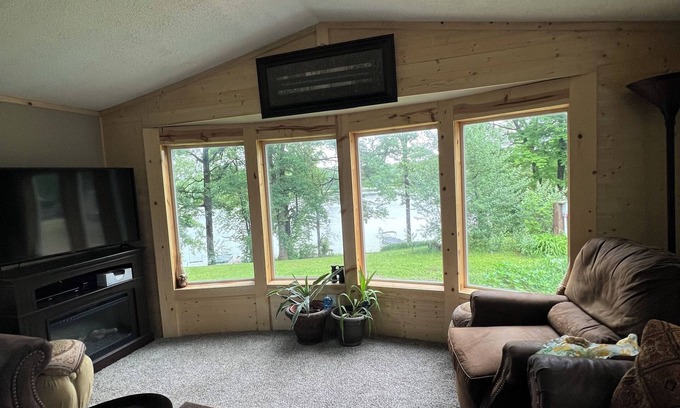 Amery Casa | Home on the Apple River
