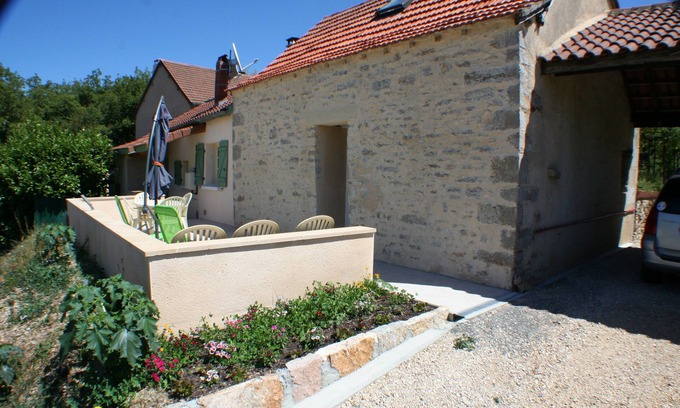 Varaire Casa | Inicio en la carretera a San Santiago de Compostela en la hermosa zona turística.