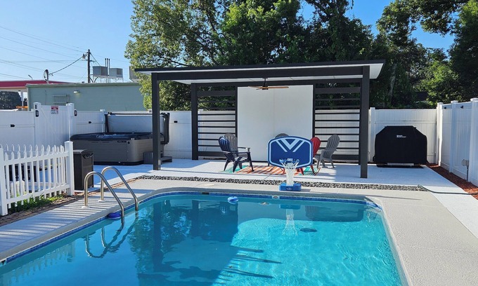 Lakeland Casa | Home Paradise Lakeland Backyard Jacuzzi & Private Pool Heater Free!!!