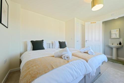 Newcastle-upon-Tyne Casa | Home Private Parking, Sleeps 8, Contractors Welcome