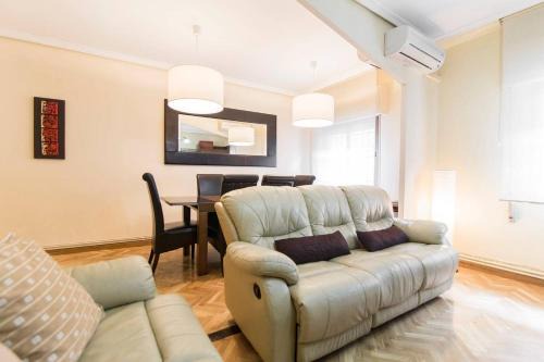 La Latina Apartamento | Home & Private Terrace WIFI + AIRCON